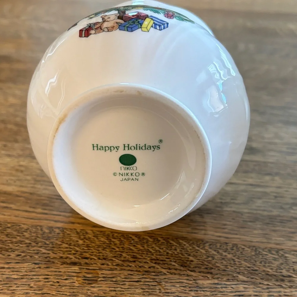 Nikko Happy Holidays Sugar and Creamer Set with Christmas Tree Design Like New! - Picture 3 of 10